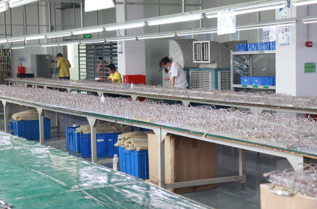 Shenzhen Xinhe Lighting Optoelectronics Co., Ltd. linha de produção da fábrica