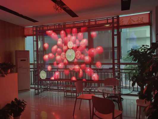 ODM OEM Ecrã de visualização LED transparente Alto brilho 10000 pontos/M2 Controle de cluster
