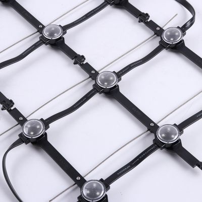 Ecrã de malha LED flexível de 100 mm de pixel pitch em cores completas para instalação pendurada e publicidade ao ar livre